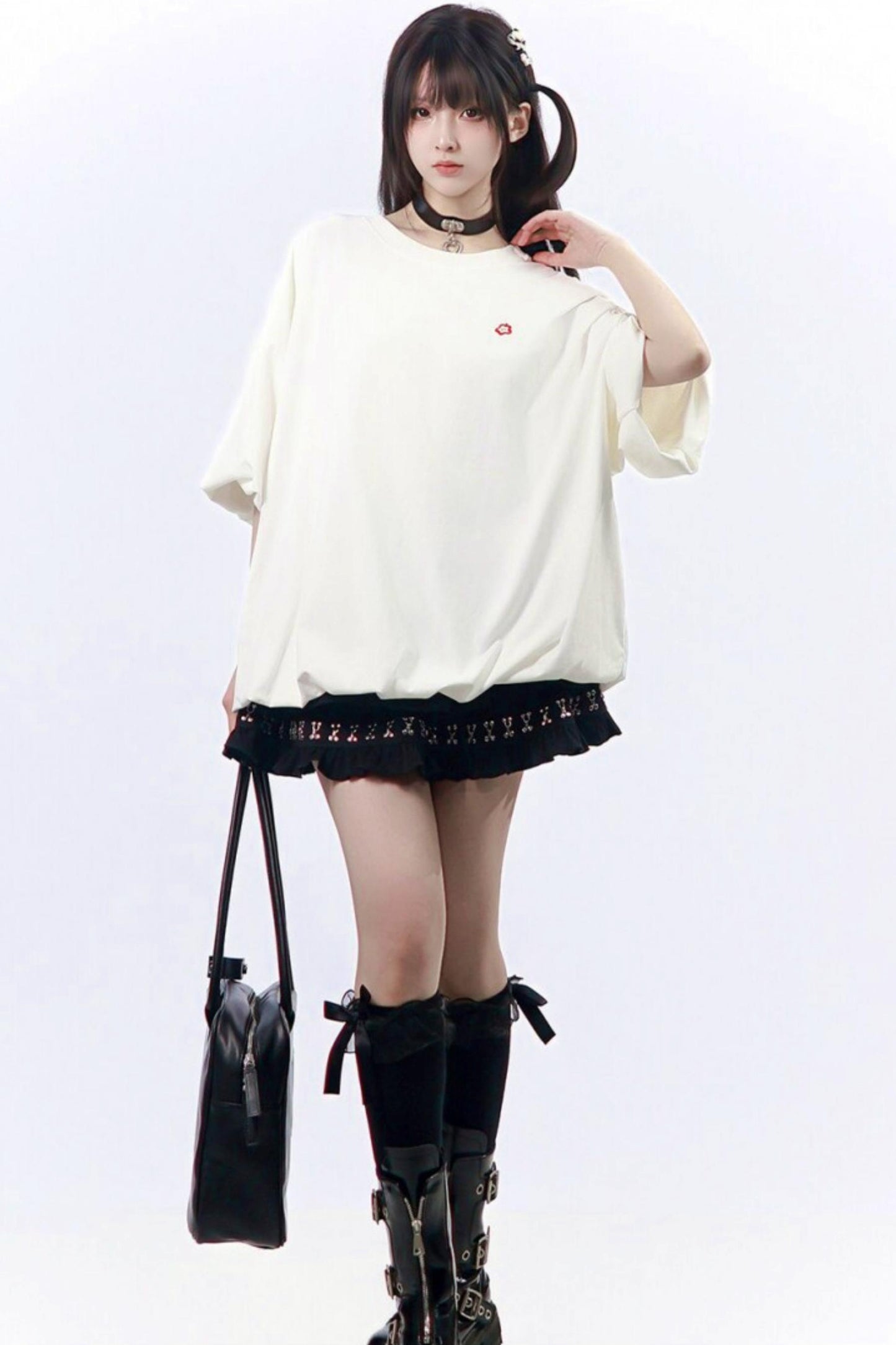 t-shirt oversize con logo mela