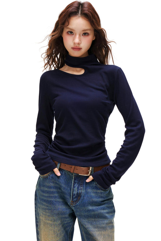 カットデザインタートルネックトップス