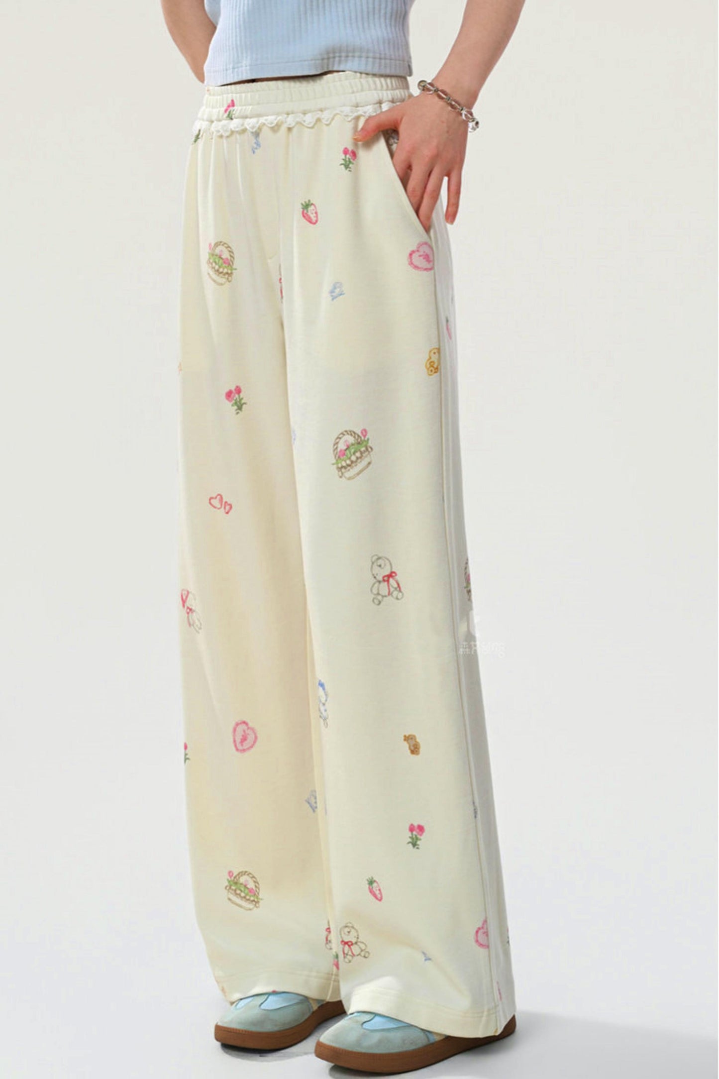 Hose mit Cartoon-Print und Drapierung