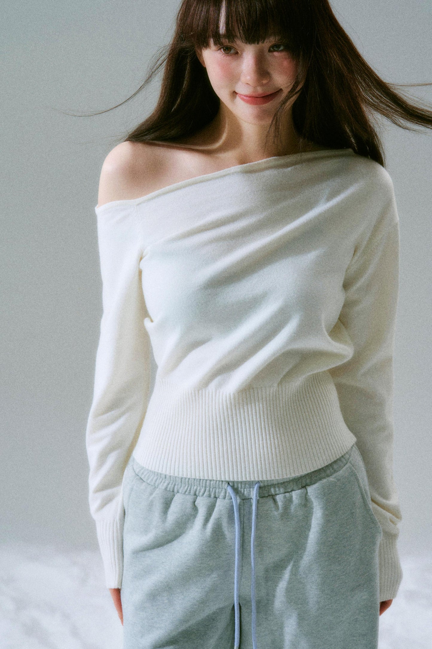 Asymmetrical one-shoulder tops