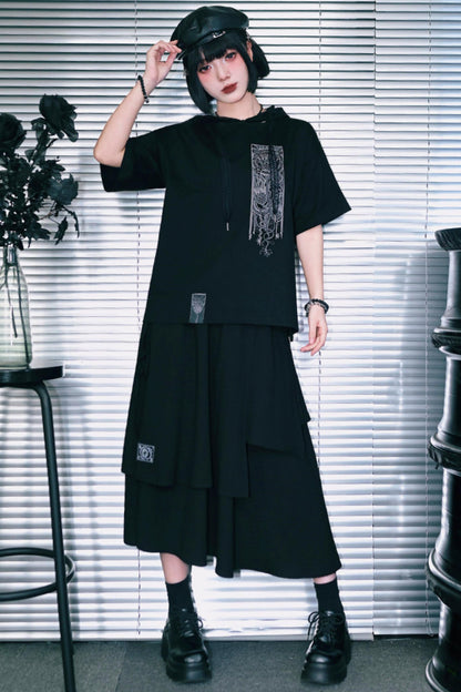 Dekadentes Oversize-T-Shirt im China-Stil