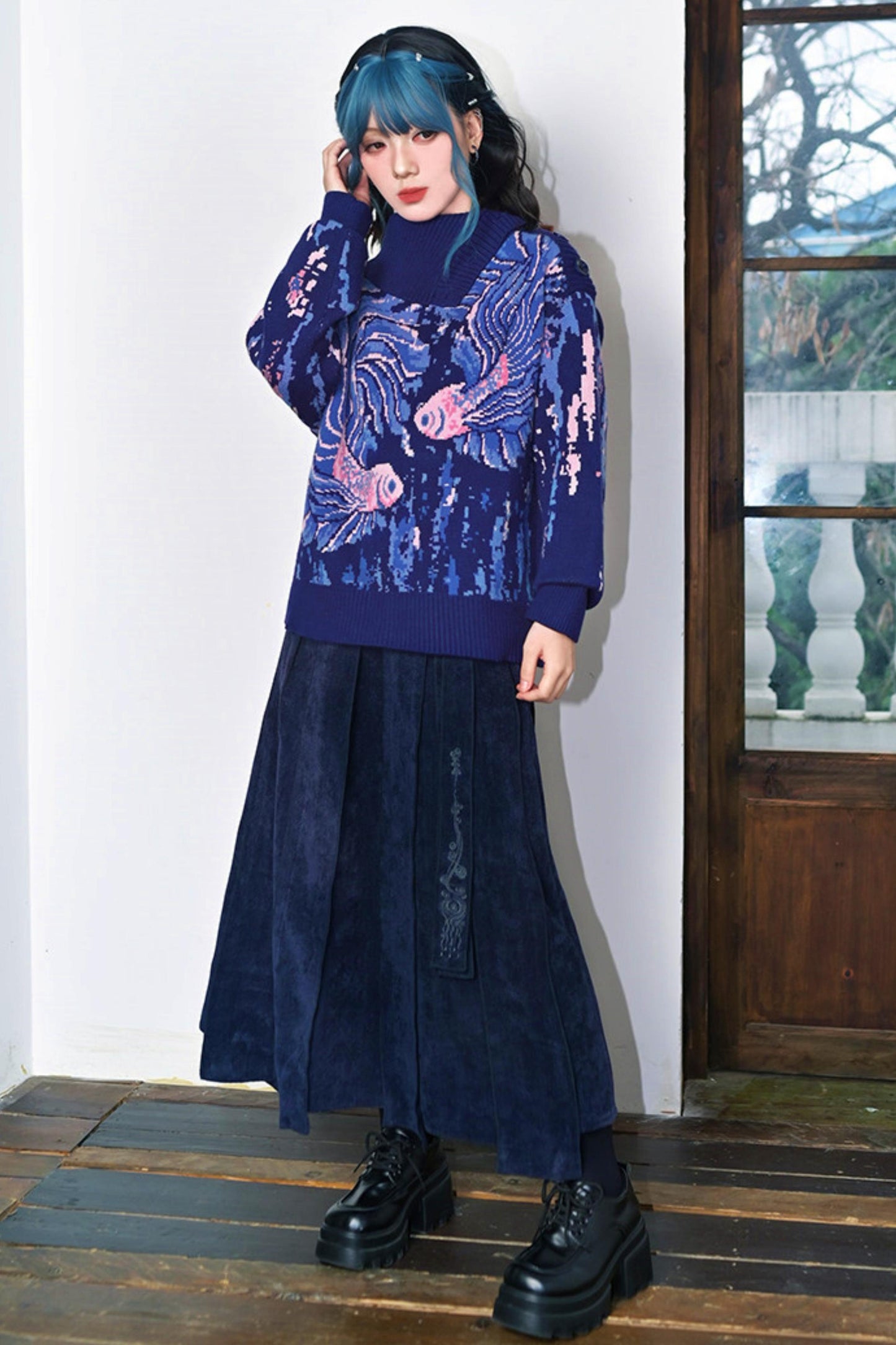 Floating Fin Dream Jacquard Top