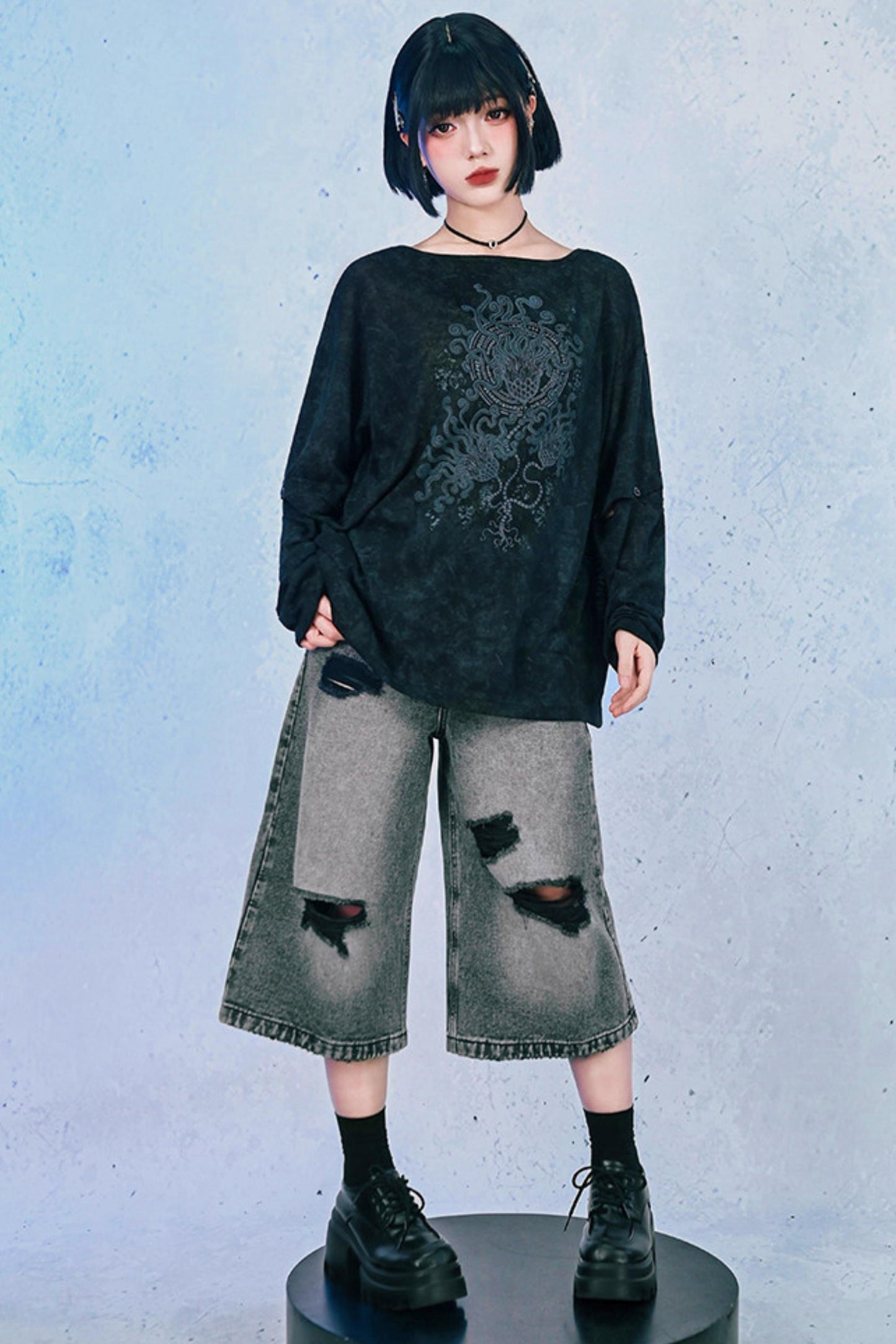 Ruins Street Distressed Denim Pants