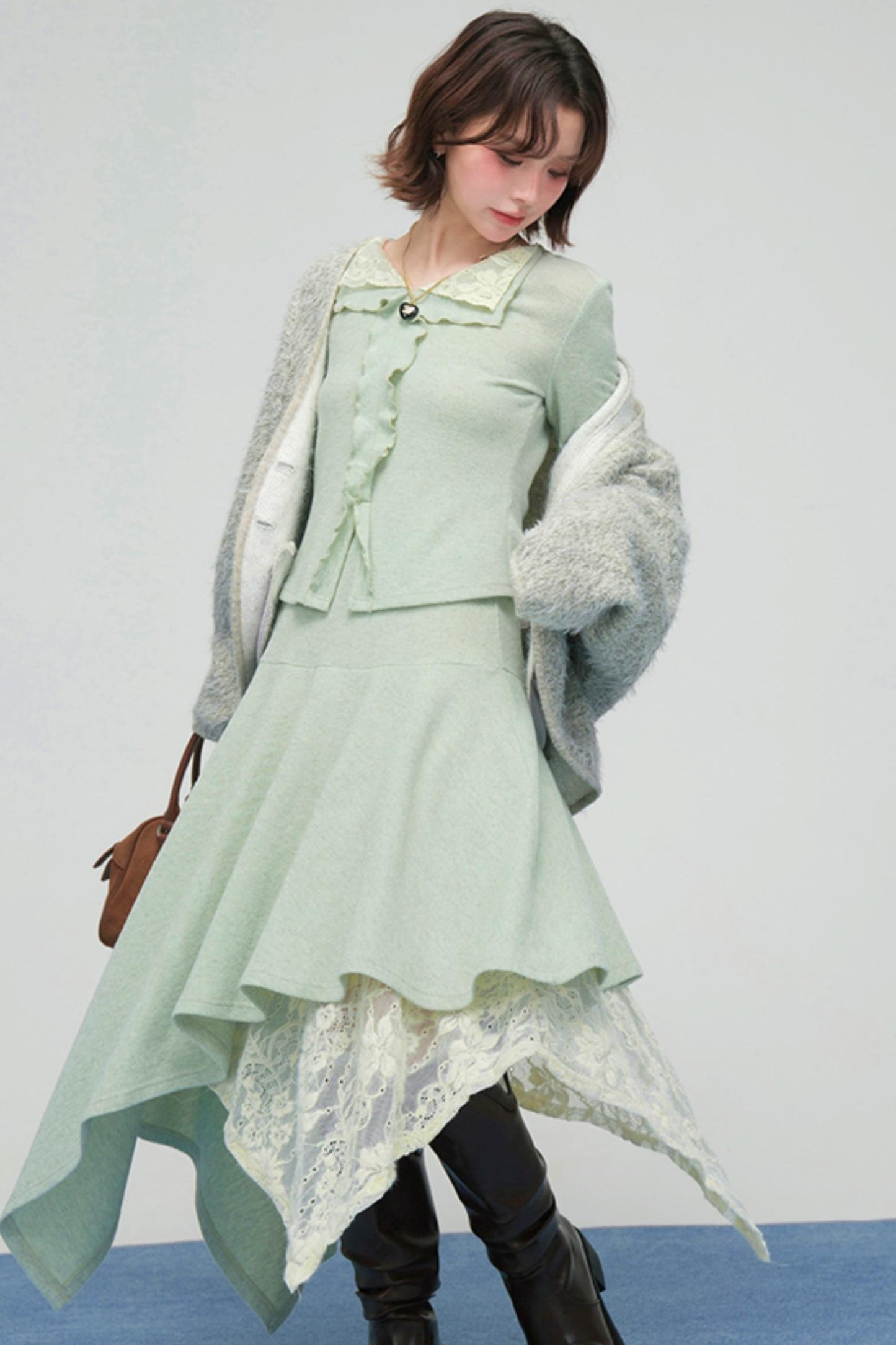 レースカラーニットトップス+アシメスカート