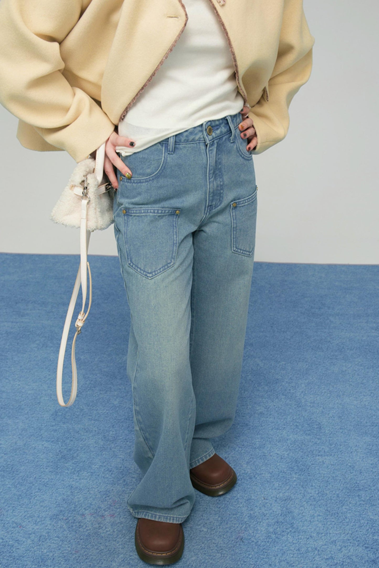 ウォームブルースタッデッドジーンズ