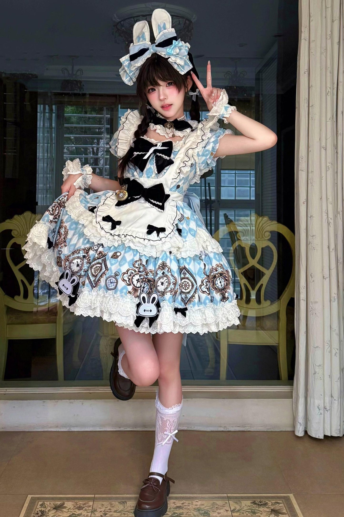 [Reservierungsschluss 30. Juni] Blau-weißes Alice-im-Wunderland Sweet-Lolita-Schleifen-Schürzen-OP-Kleid + Komplettset 1/2