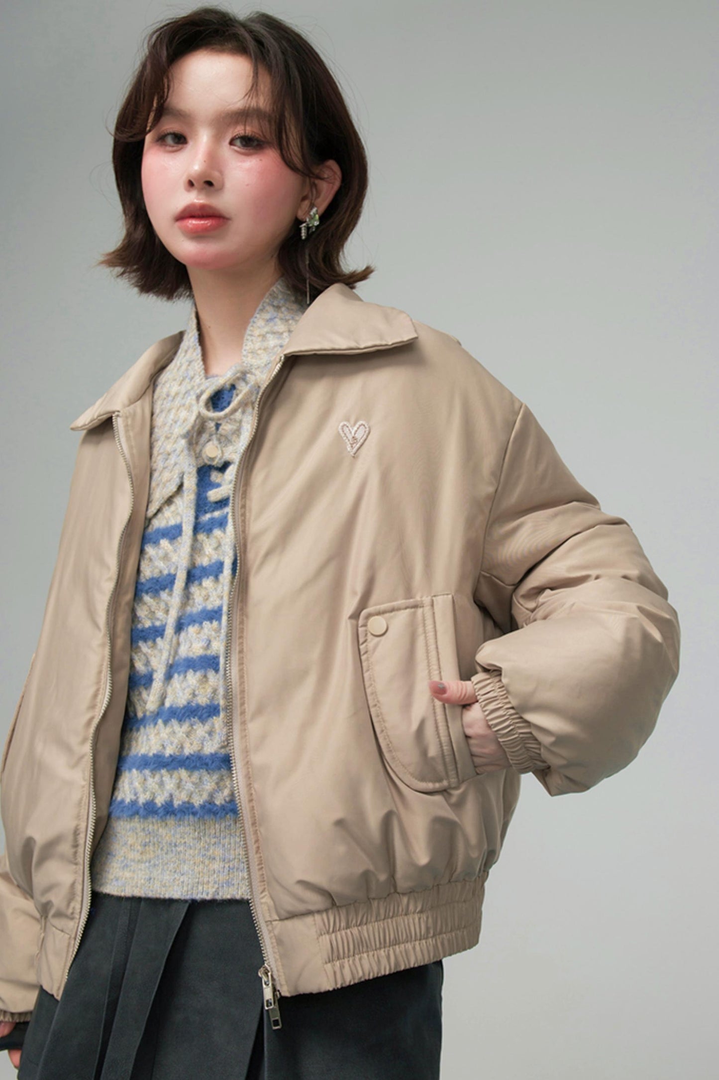 サテンコクーンダウンジャケット