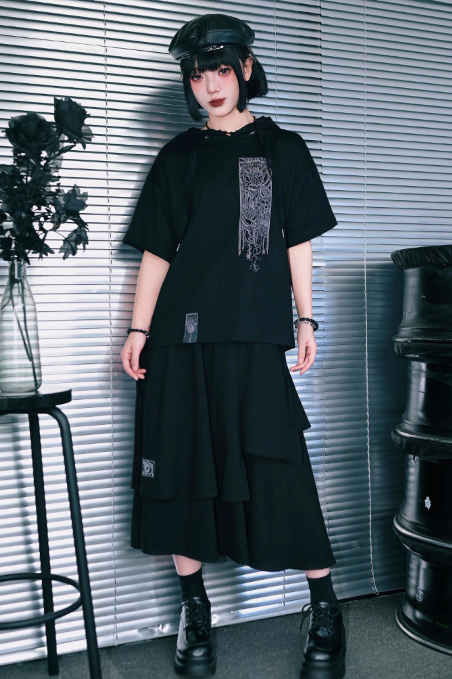 Dekadentes Oversize-T-Shirt im China-Stil