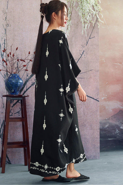 ブラック×ホワイトエスニックエンブロイダーVネックリネンライクドレス