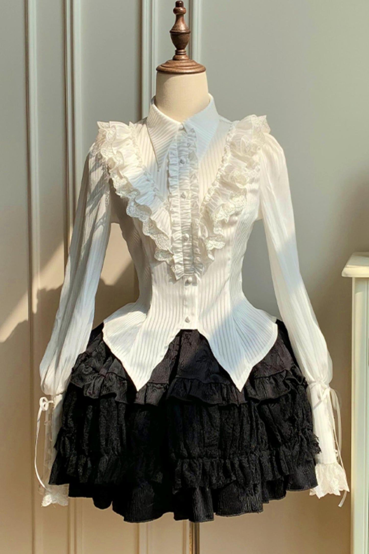 【予約商品】エレガントシフォンランタン袖シャツ