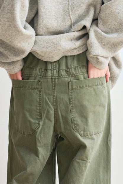 ミニマルソリッドストレートレッグパンツ