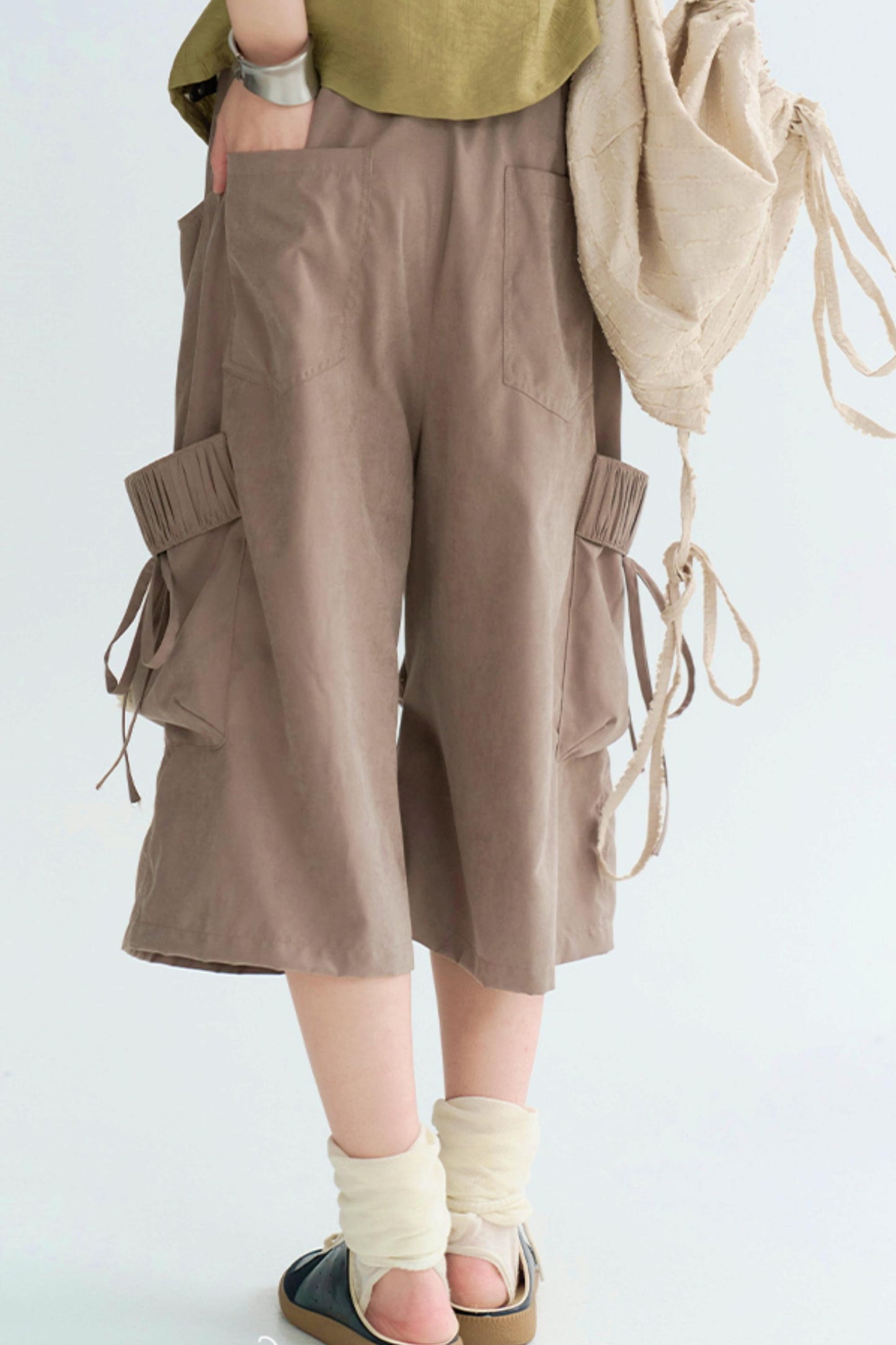 ルーズフィットクロップドカーゴトラウザーズパンツ