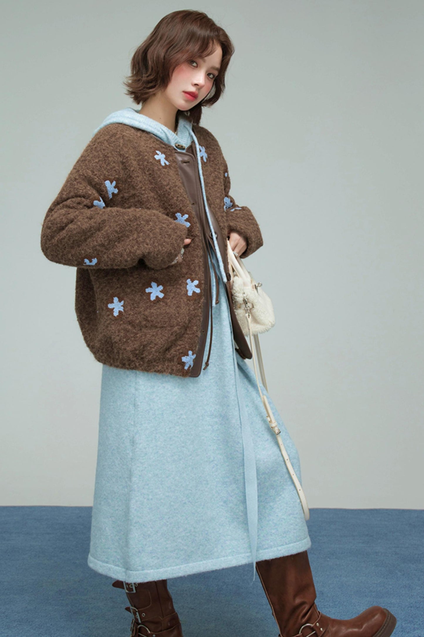 レイクブルーフーデッドニットドレス