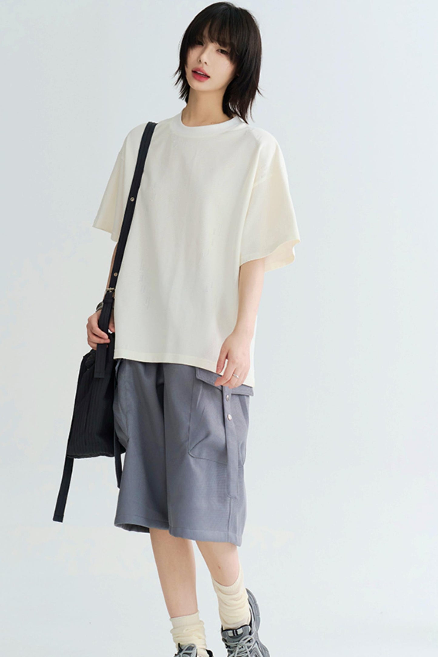 ルーズフィットソリッドカラーティーシャツ