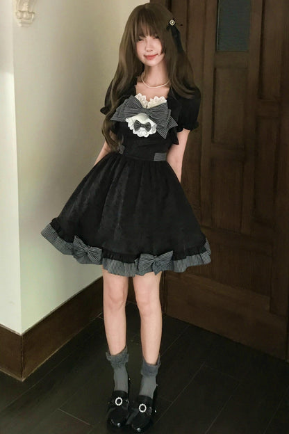 Gestreiftes Prinzessinnenkleid mit Schleife