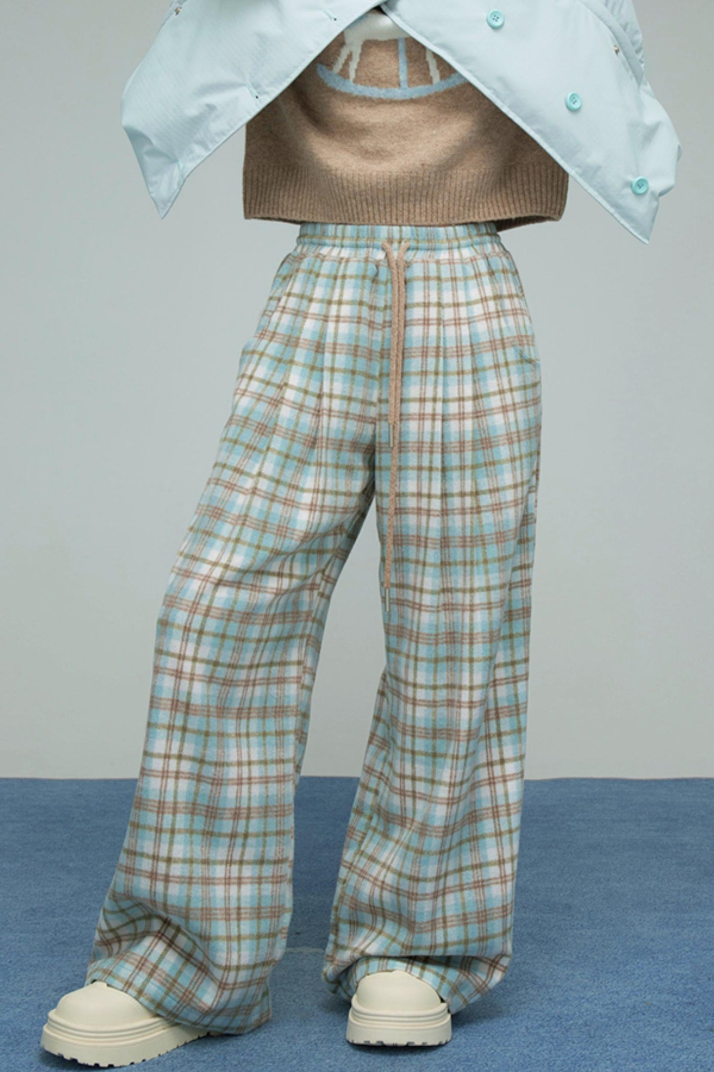 アトモスフェリックスノープレイドパンツ