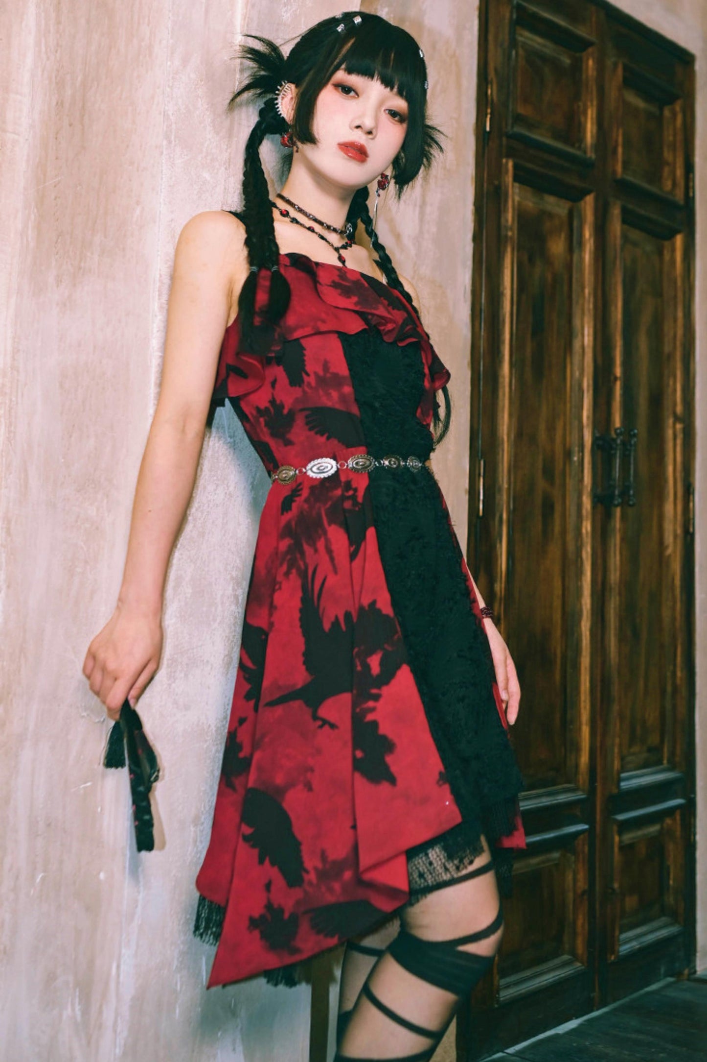 Dunkelkrähen-Chiffonkleid