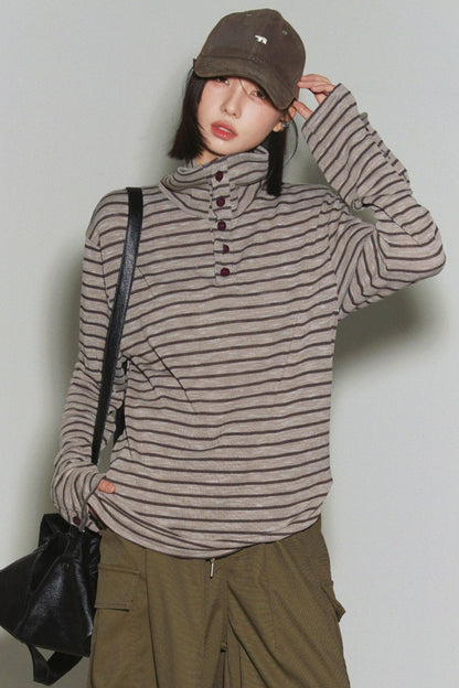 Top a collo alto a righe