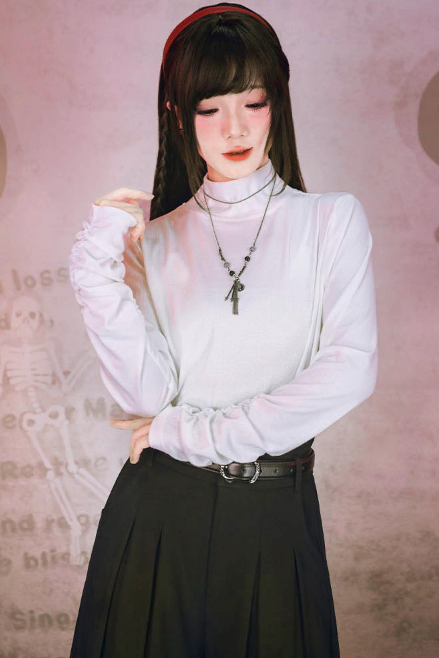 バースタイルルーシュドハイネックブラウス