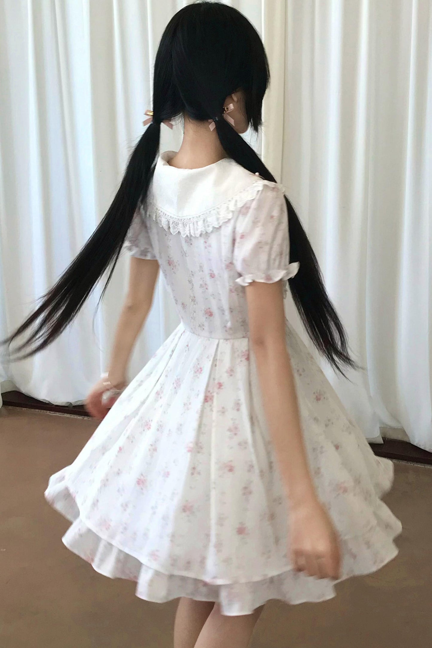 儚げ花柄セーラードールワンピース