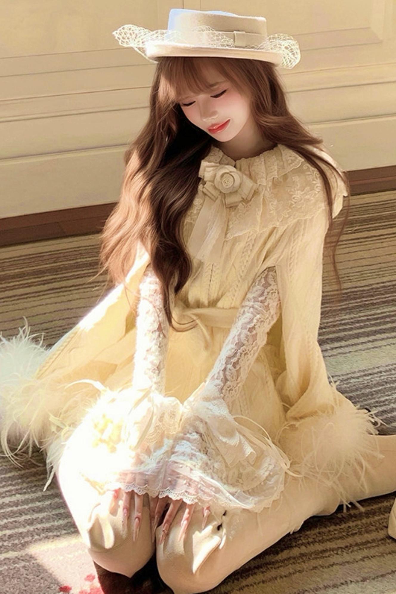 Lace Tight Flare Sleeve Hip Dress