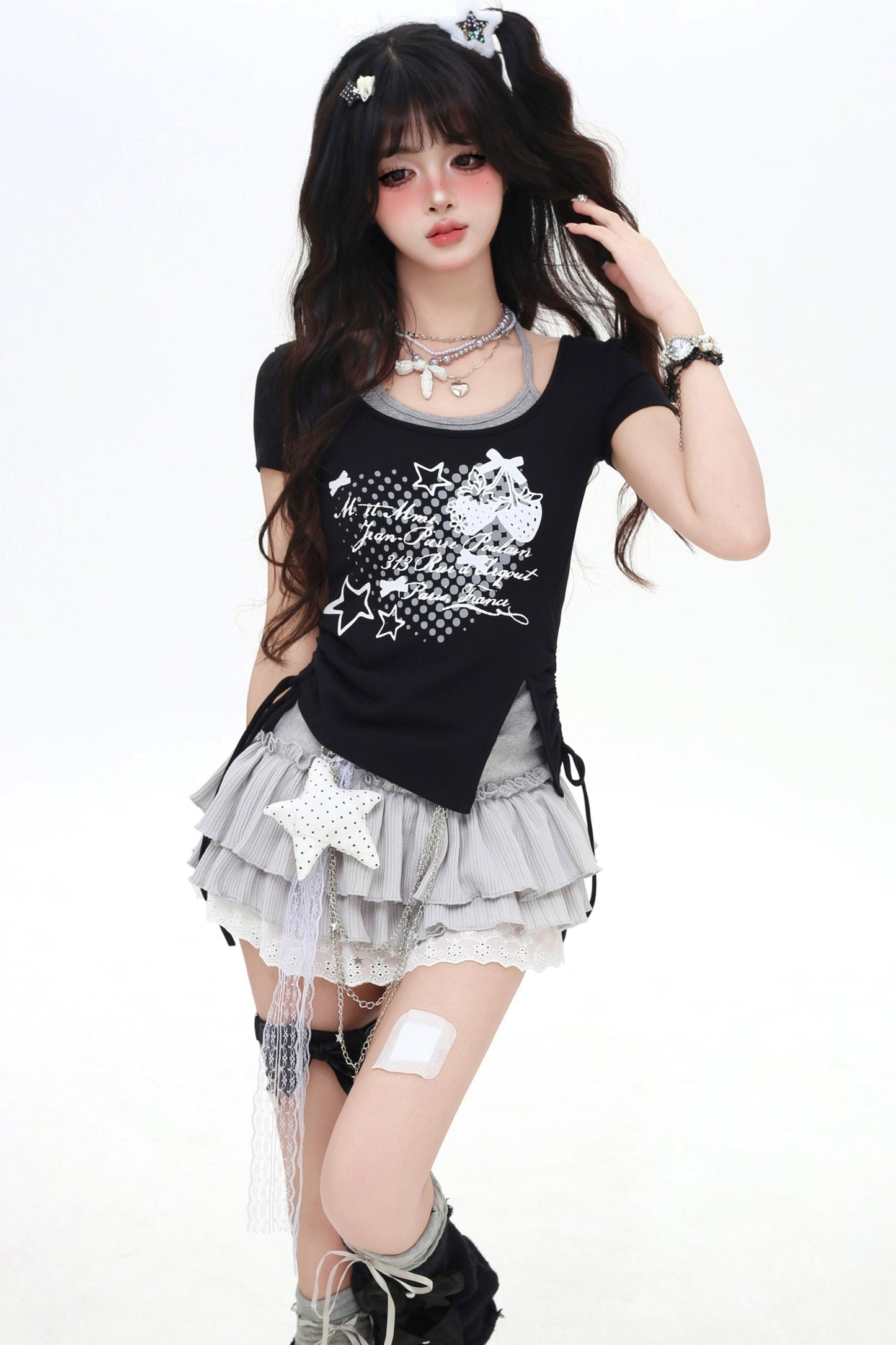 スウィートレイヤードネックデザイントップ