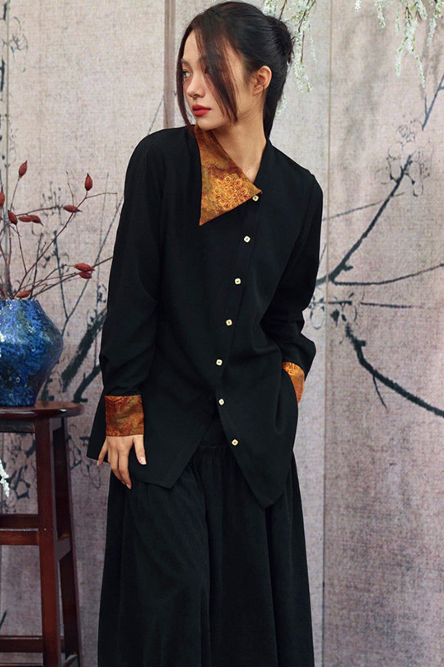 Goldener Drache Diagonal Kragenhemd