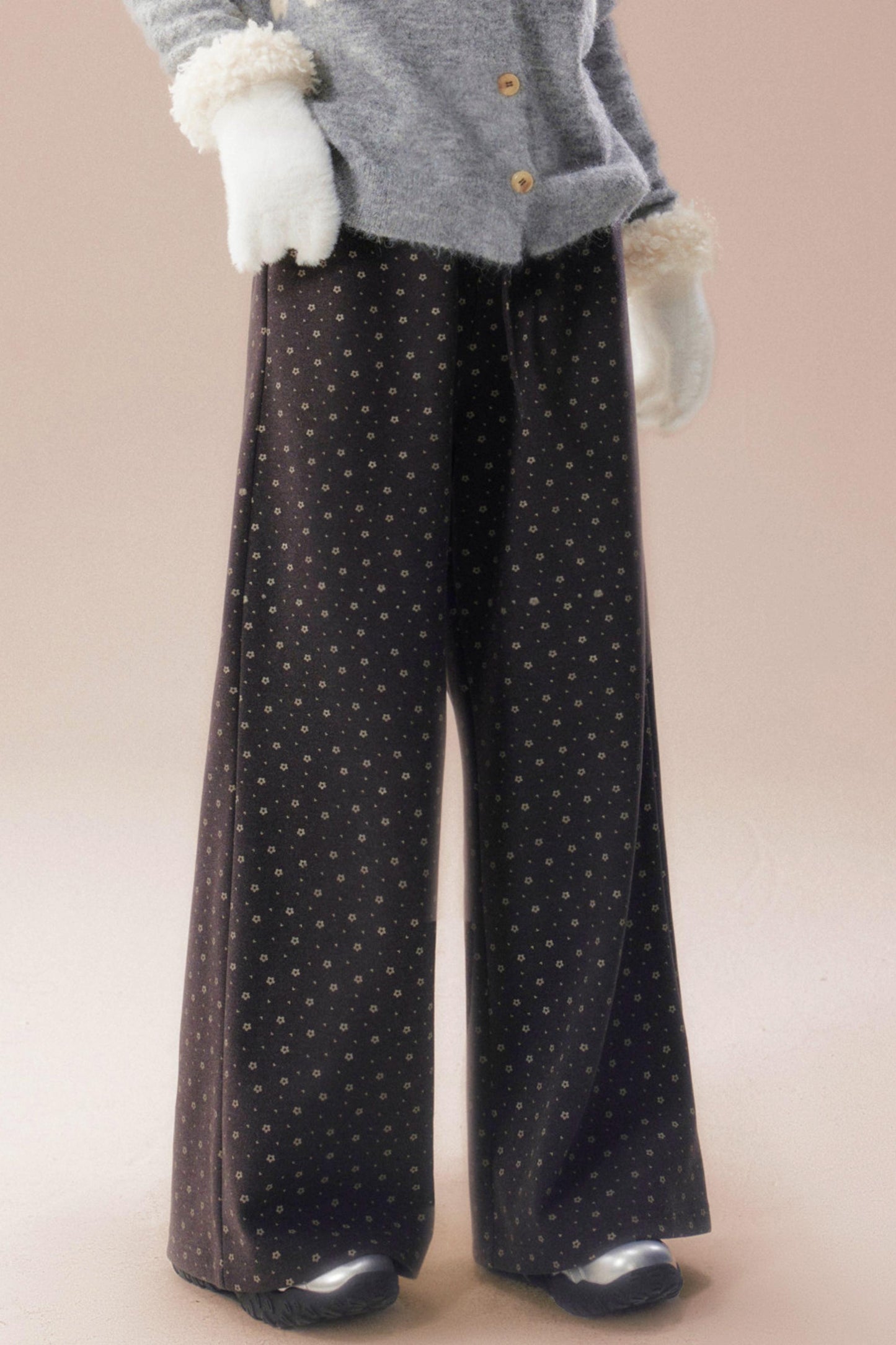 Design straight loose pants