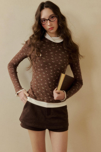 フローラルタイトタートルネックトップス