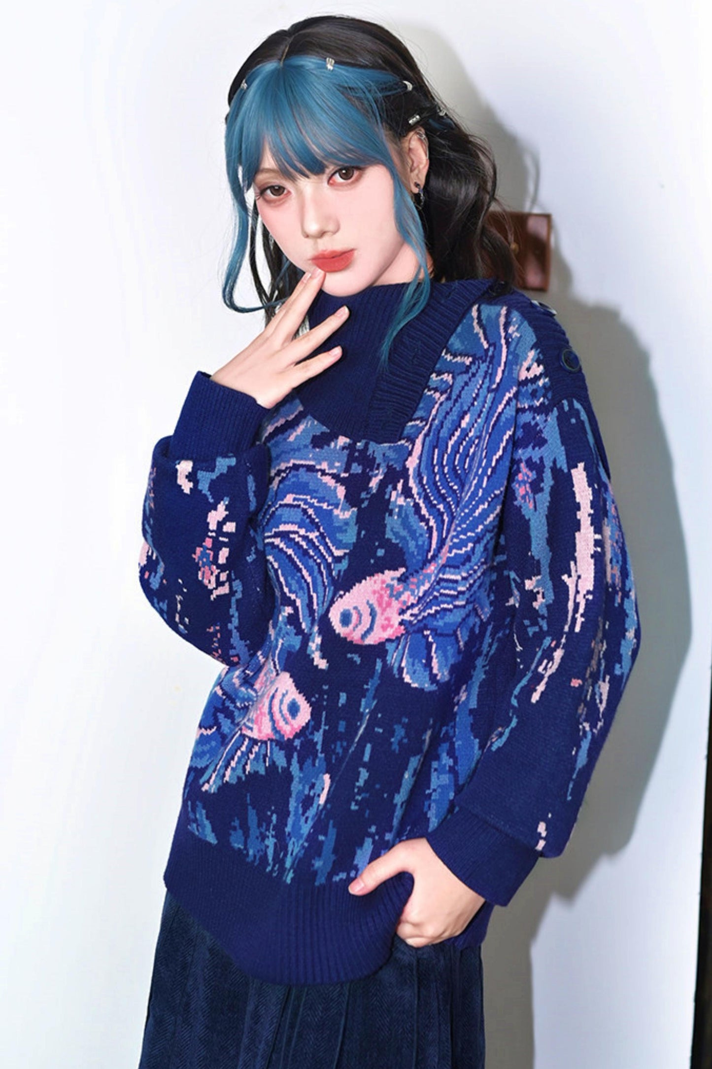 Floating Fin Dream Jacquard Top