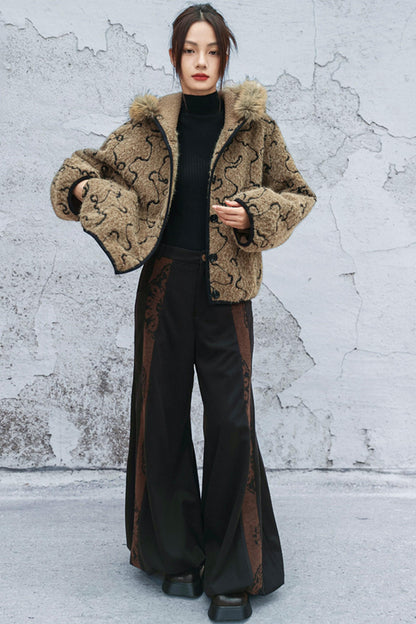 ダークモードファーフードコート