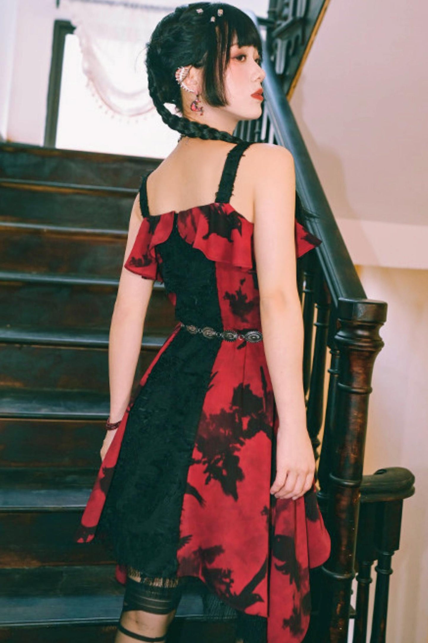 Dunkelkrähen-Chiffonkleid