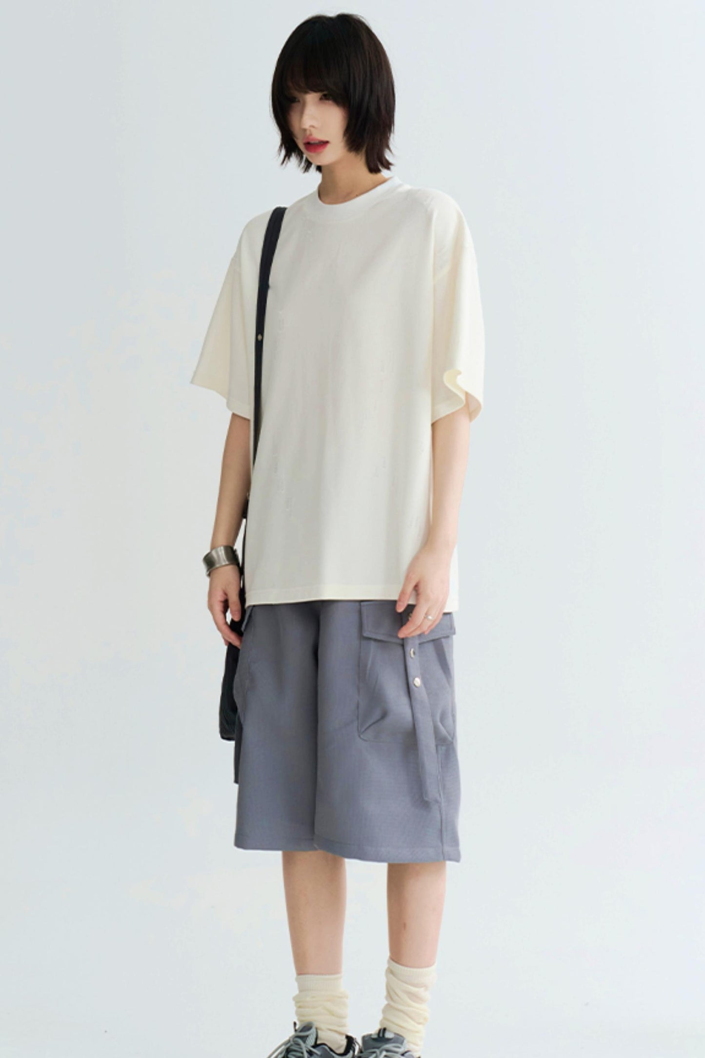 ルーズフィットソリッドカラーティーシャツ