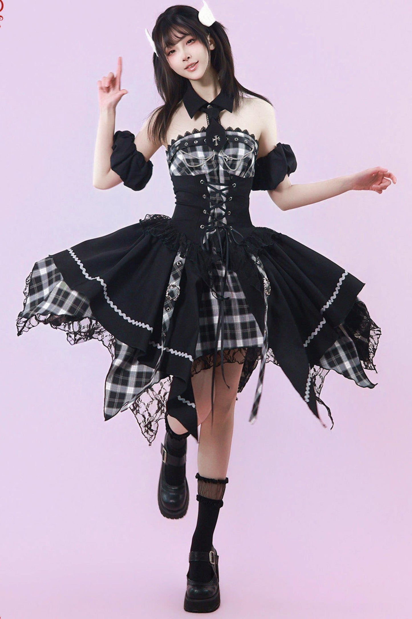 Robe punk gothique subculturelle à carreaux