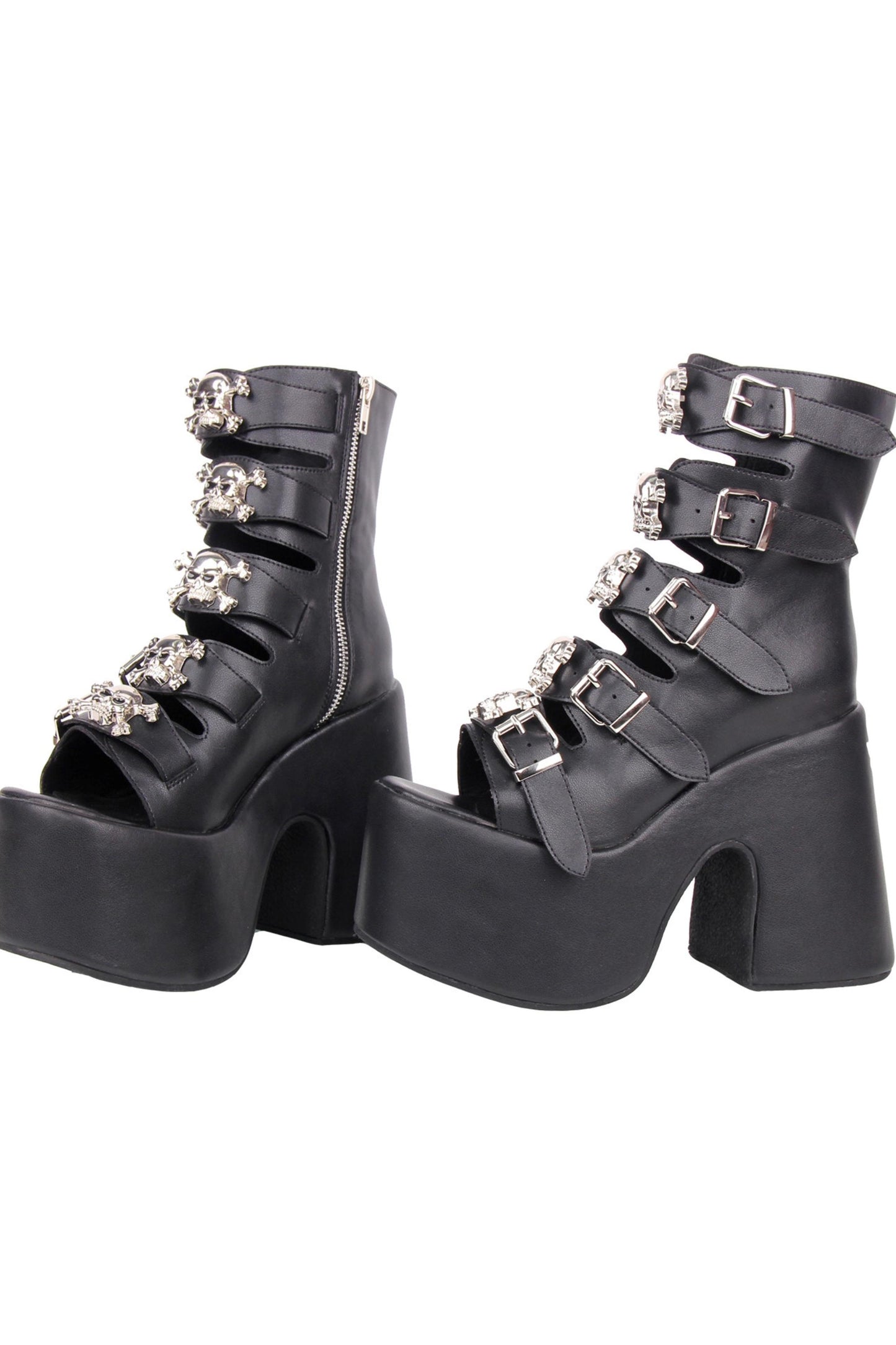 Punk-Sandalen mit Nieten und Plateausohle