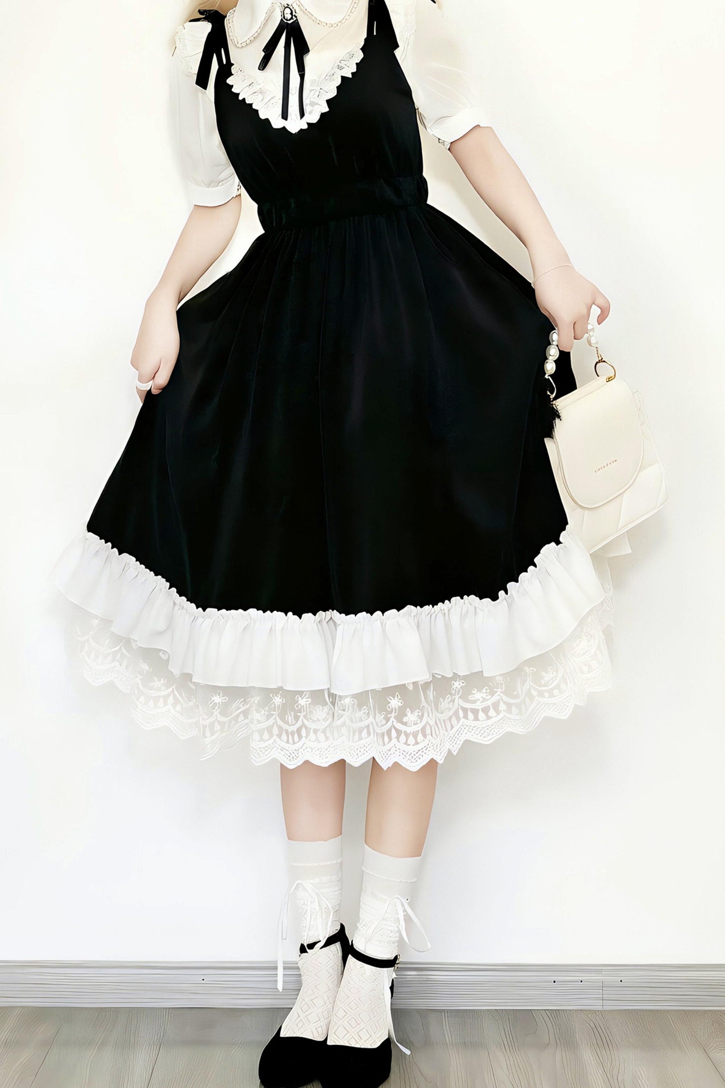 Monochromer Doll-Lolita-Jumperrock + Hemd mit Fliege