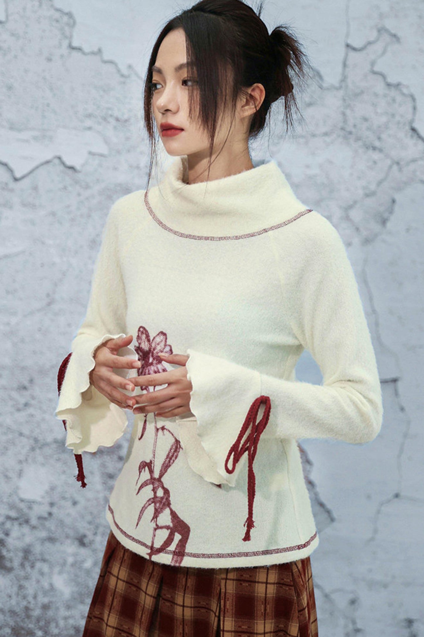 フラワーハイネックニット