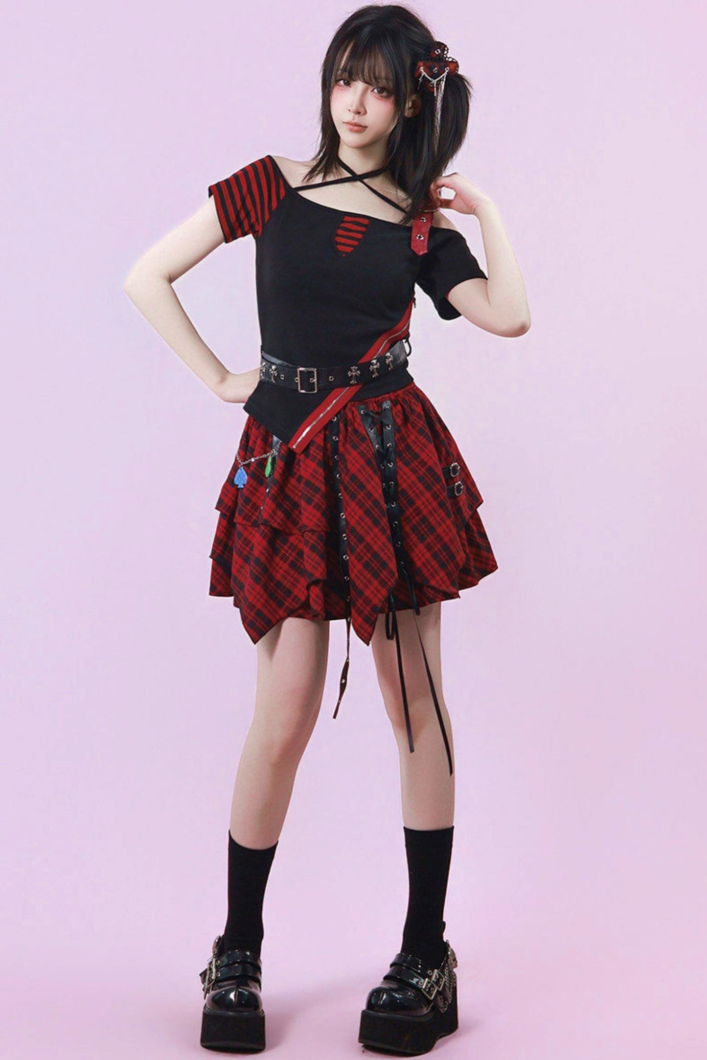 Heart Belt Off-Shoulder Punk Jirai Kei T-Shirt
