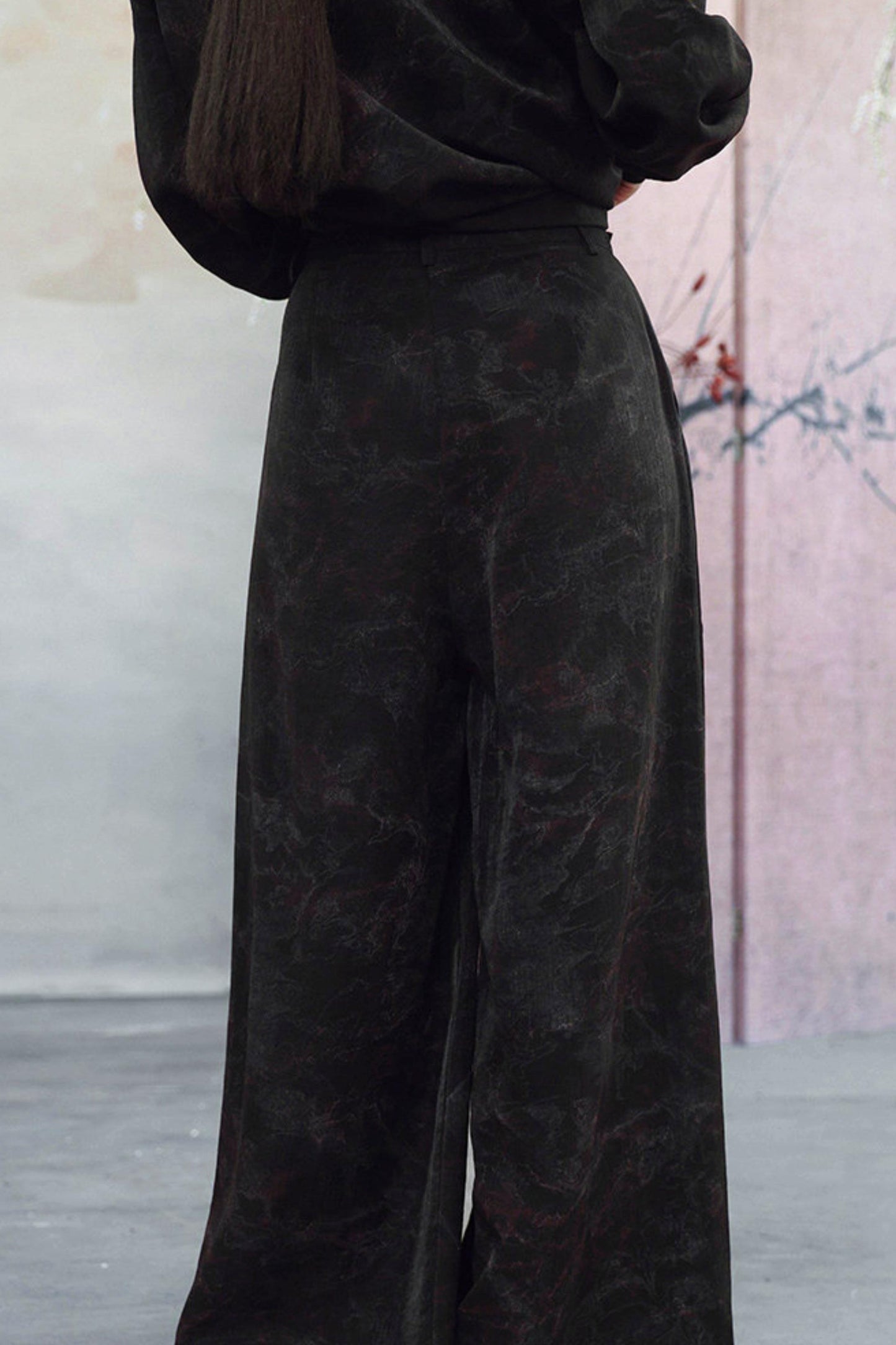 Camicia con colletto alla coreana sfumata nero scuro + pantaloni