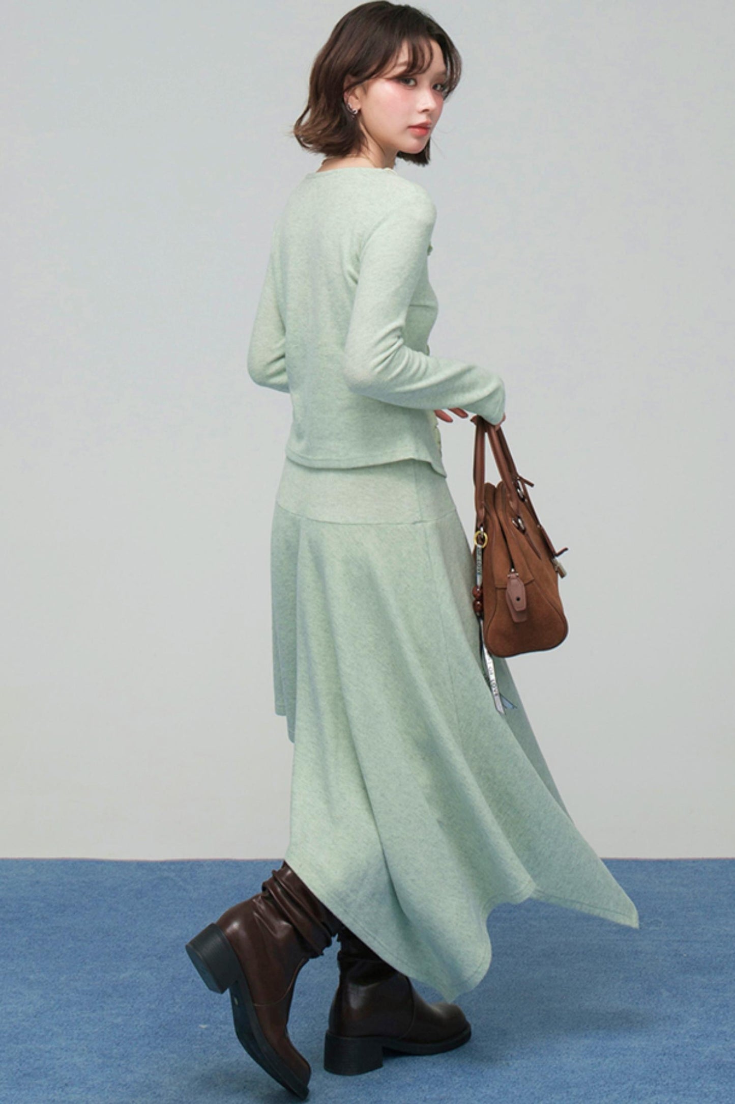 レースカラーニットトップス+アシメスカート