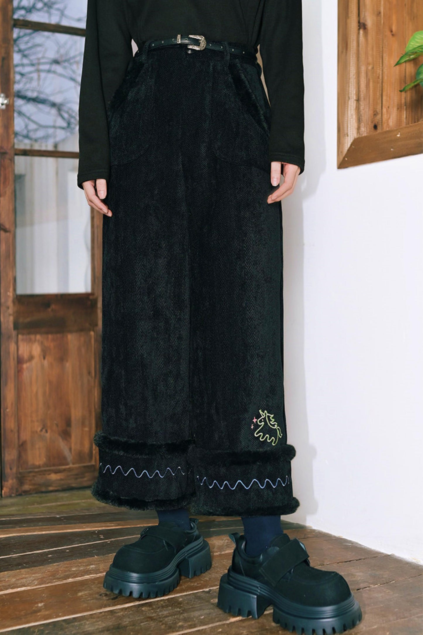 モードエンブロイダードシェニールパンツ