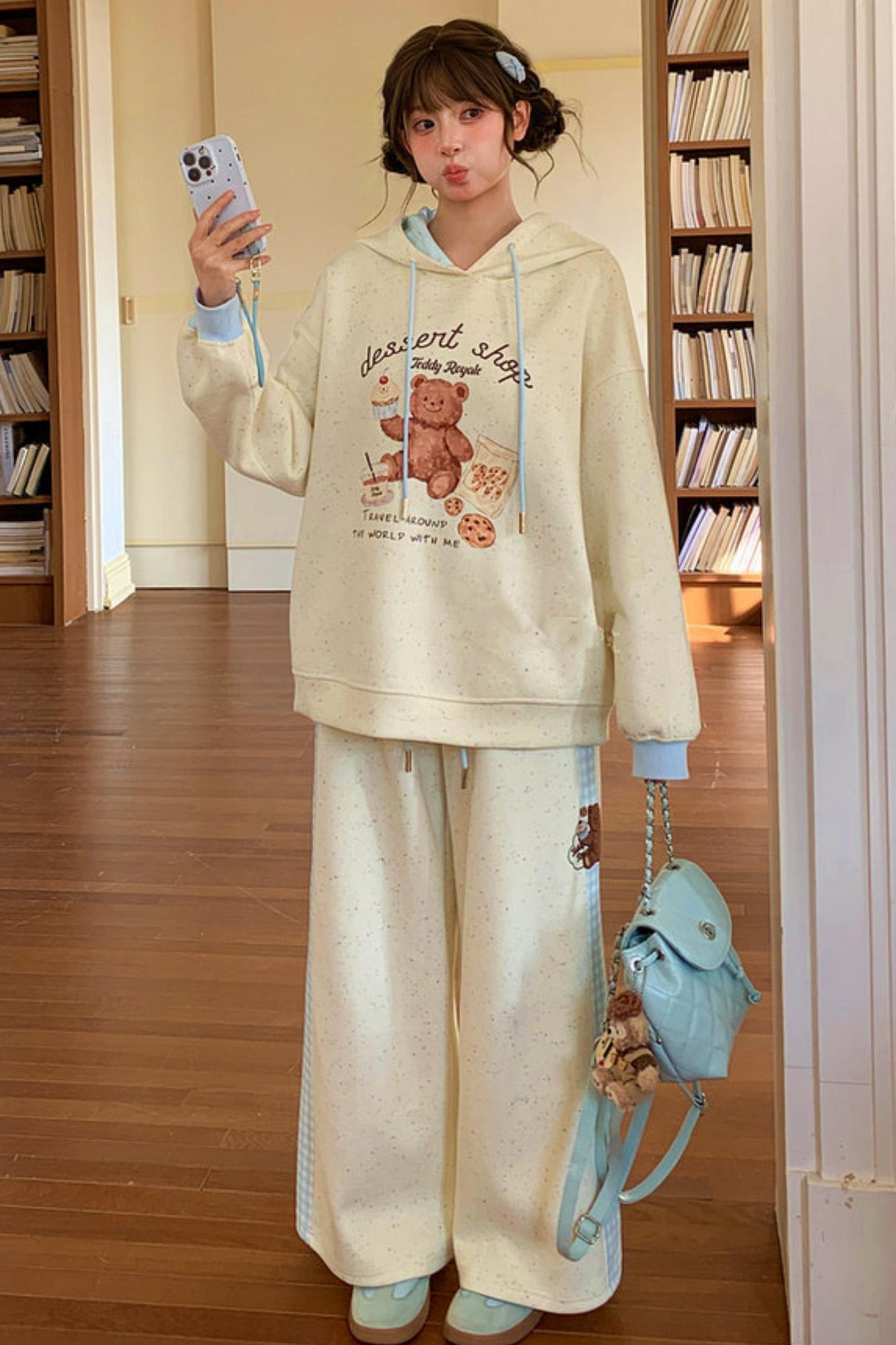 ベアプリントフードスウェット