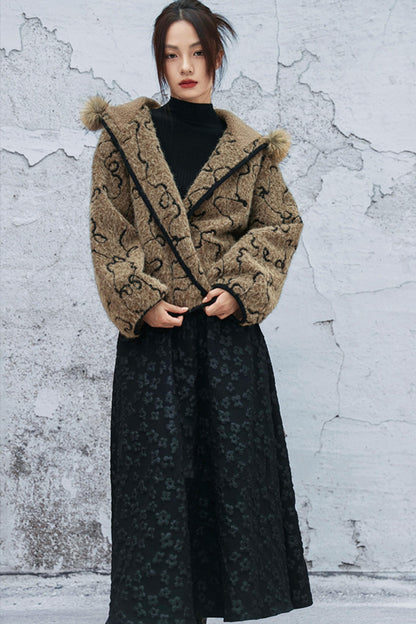 ダークモードファーフードコート