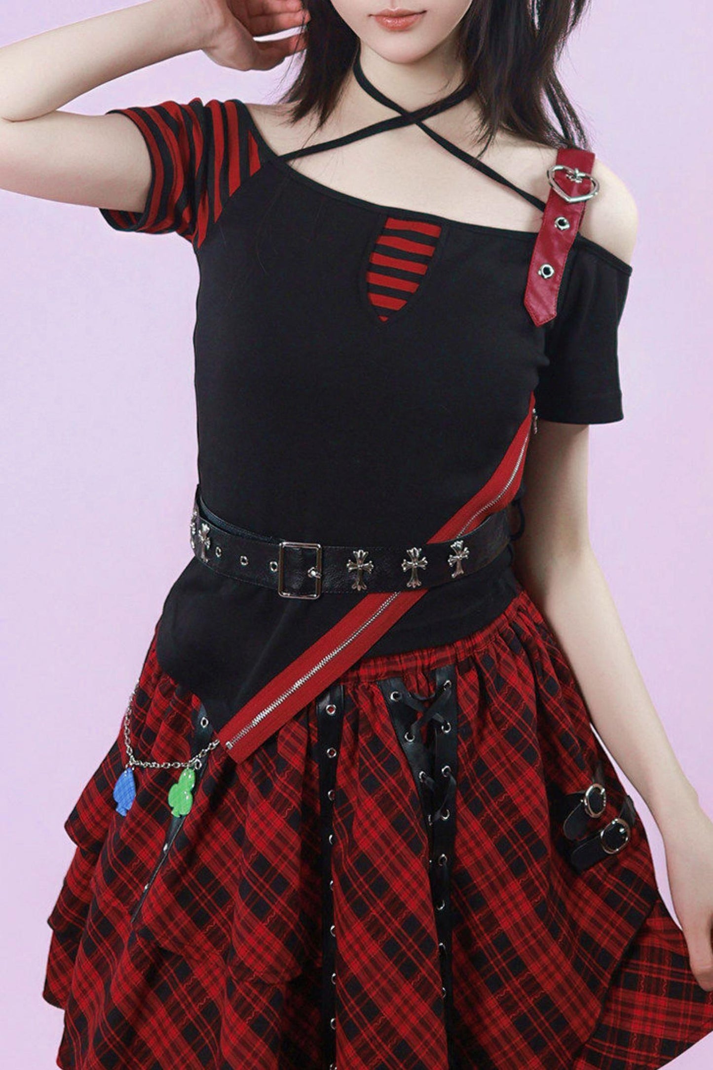 Heart Belt Off-Shoulder Punk Jirai Kei T-Shirt