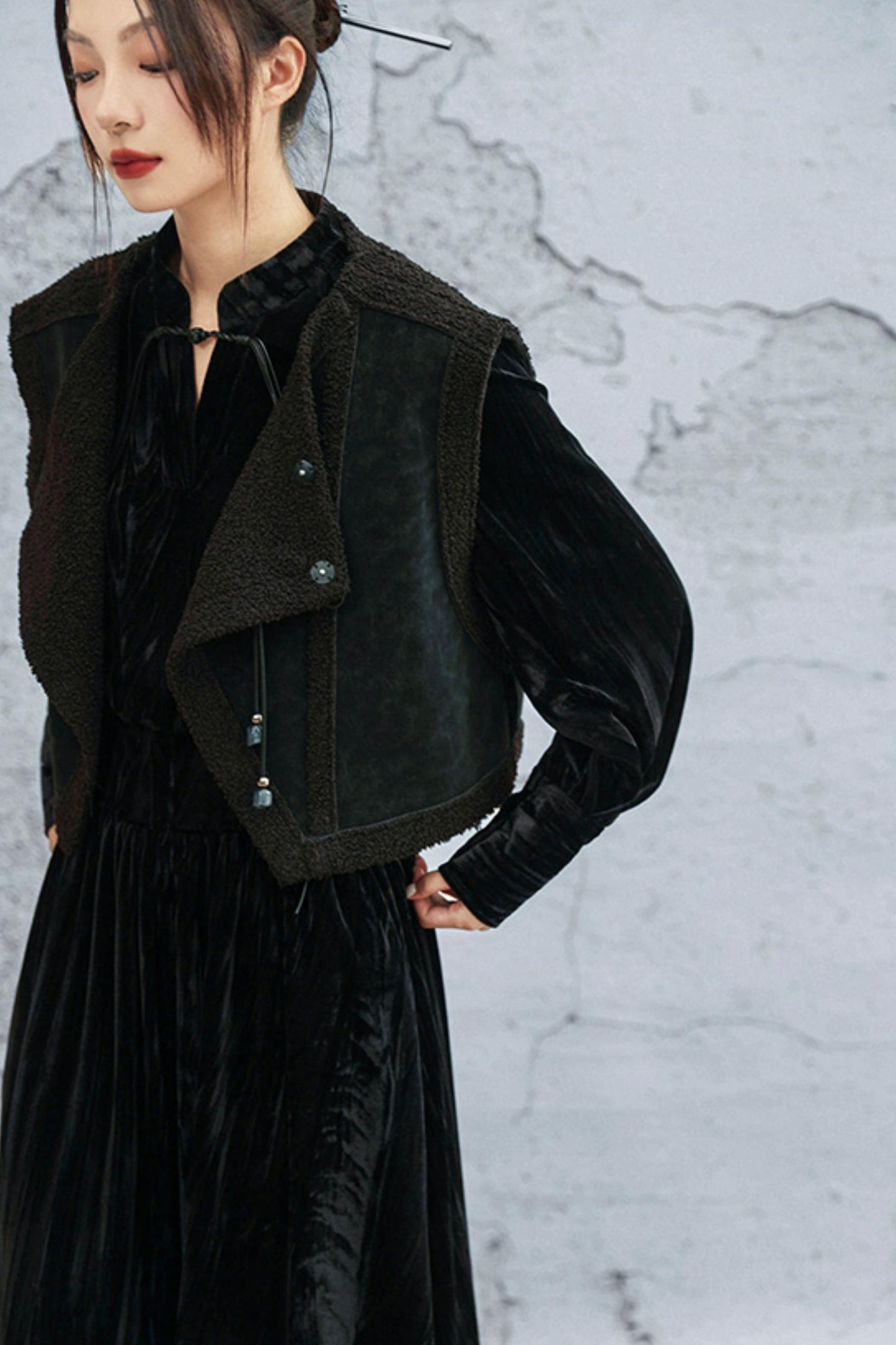 スタンドカラーべルベットドレス