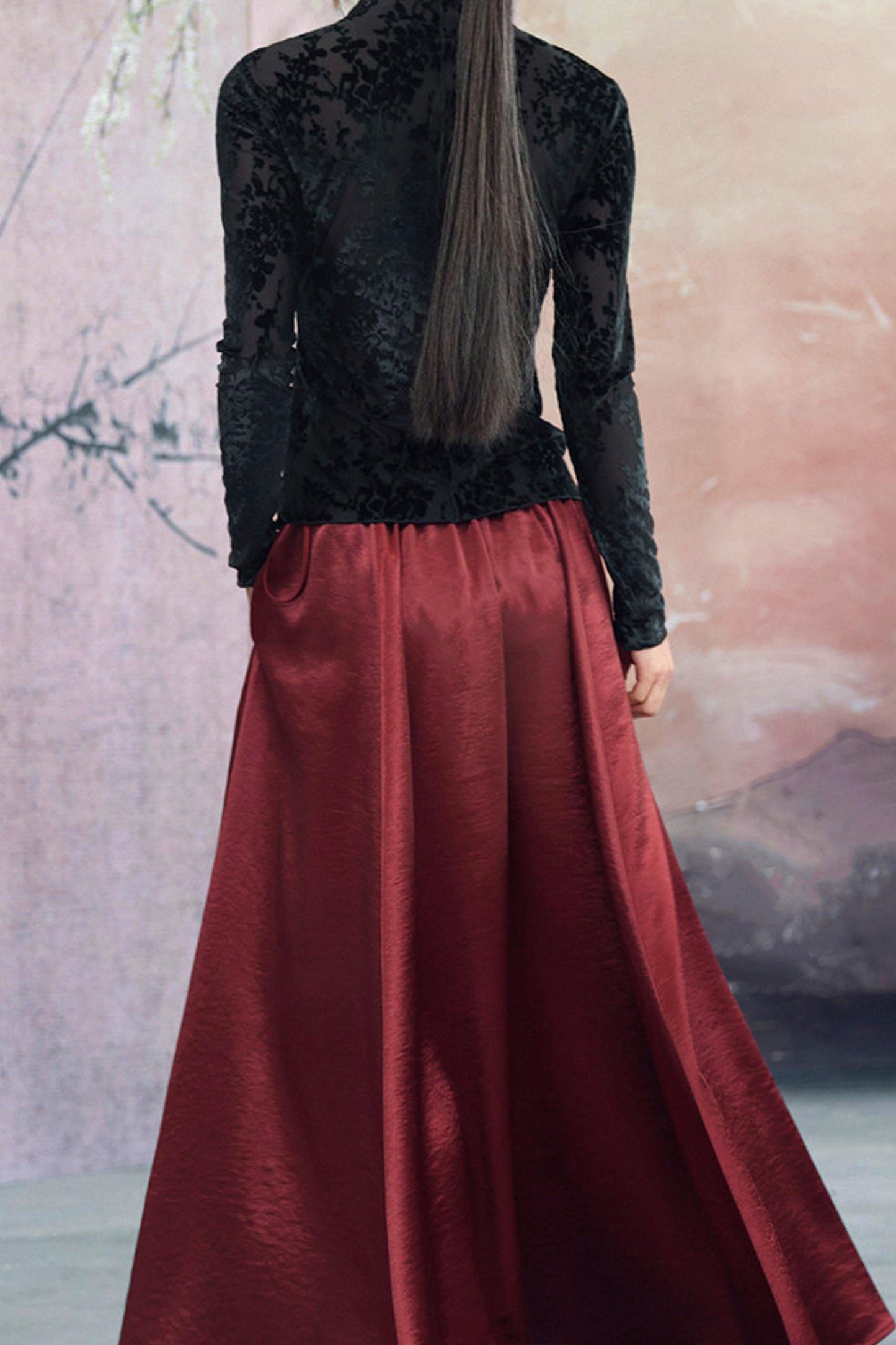 Schwarzes florales transparentes Rüschen-Oberteil im dunklen Mode-Stil
