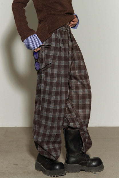 Pantalon à jambes larges et taille haute à carreaux