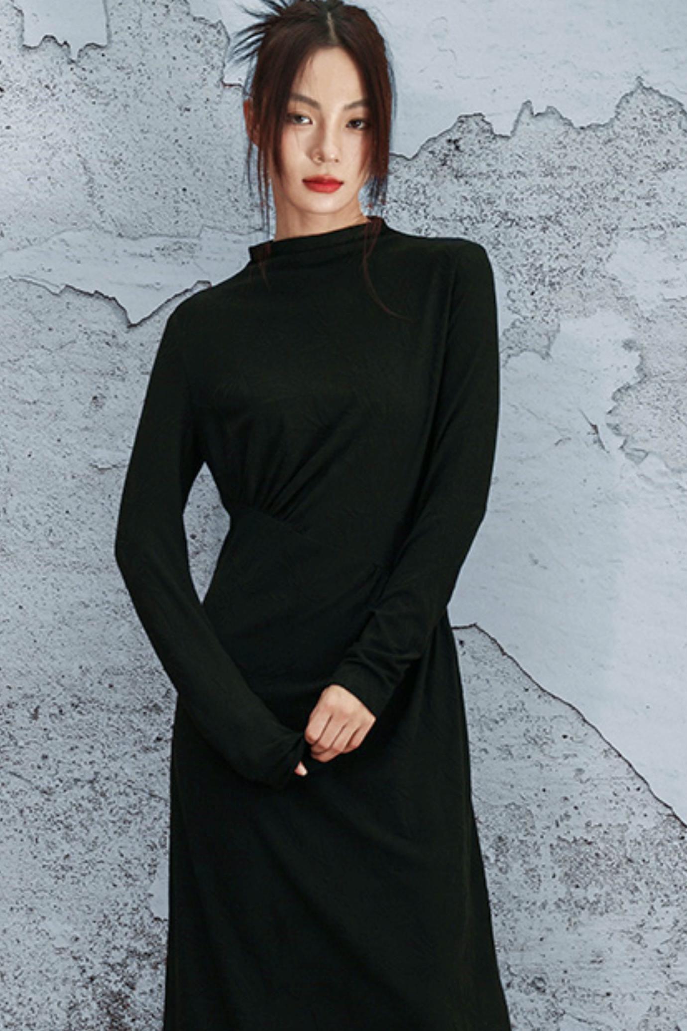 ブラックニットモードドレス