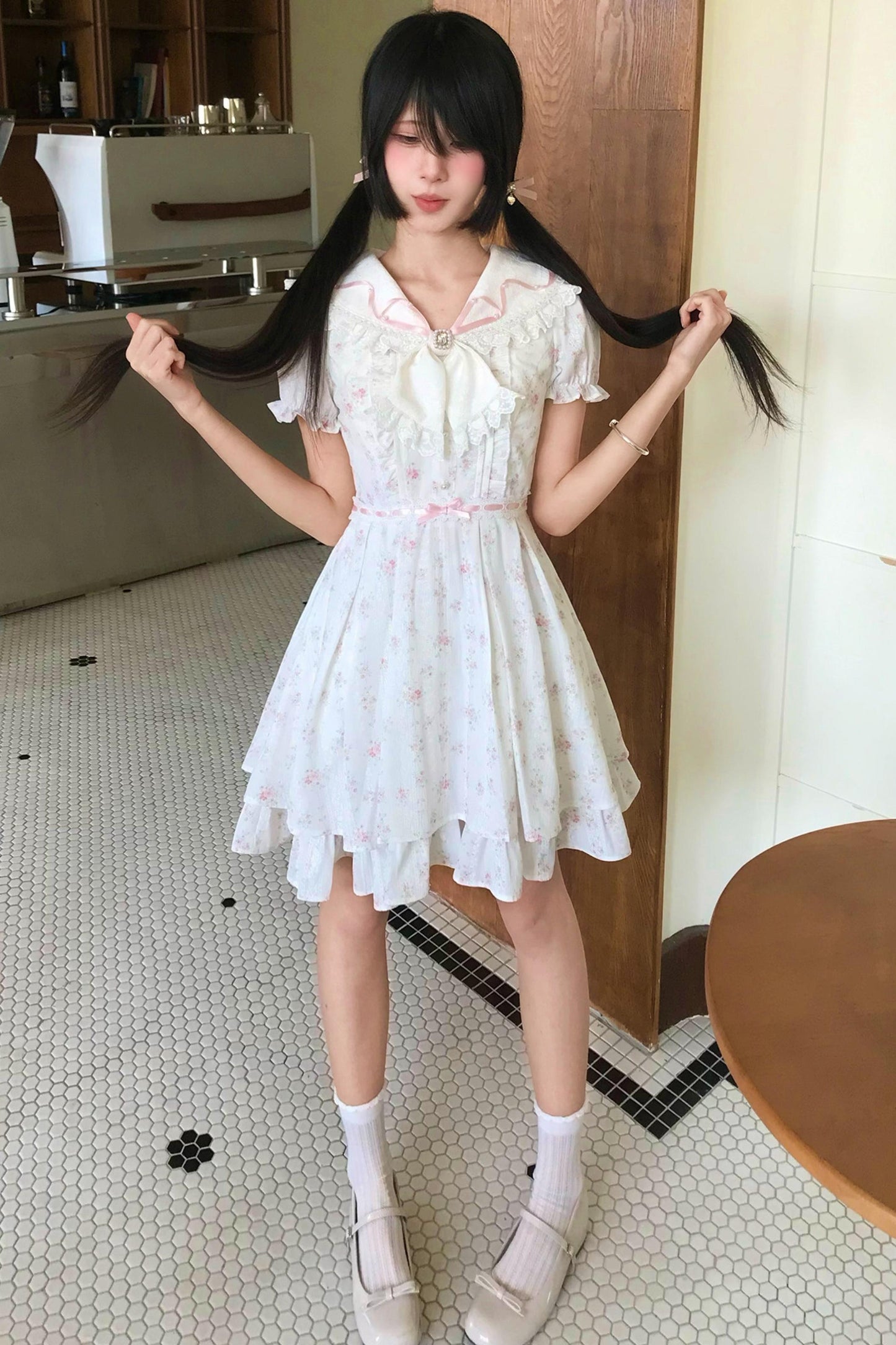 儚げ花柄セーラードールワンピース