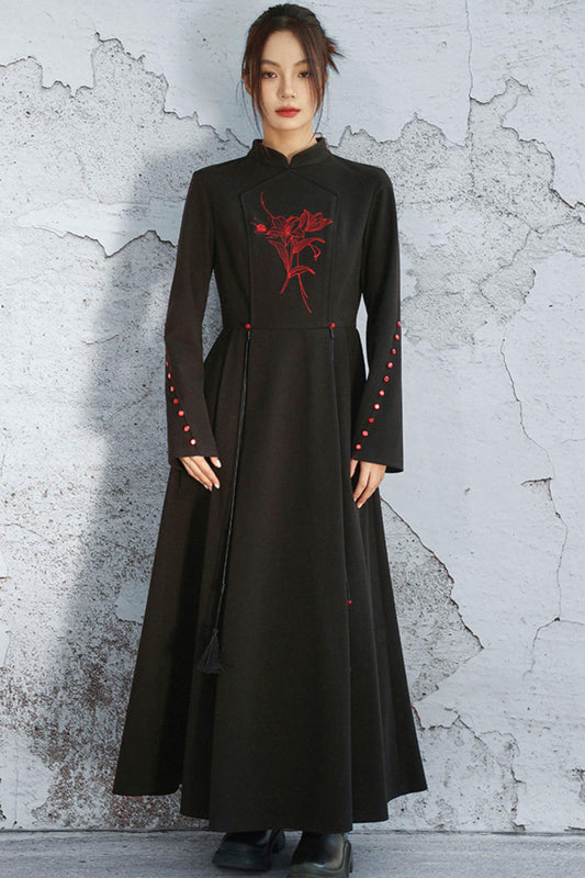 スタンドカラーフレアモードドレス